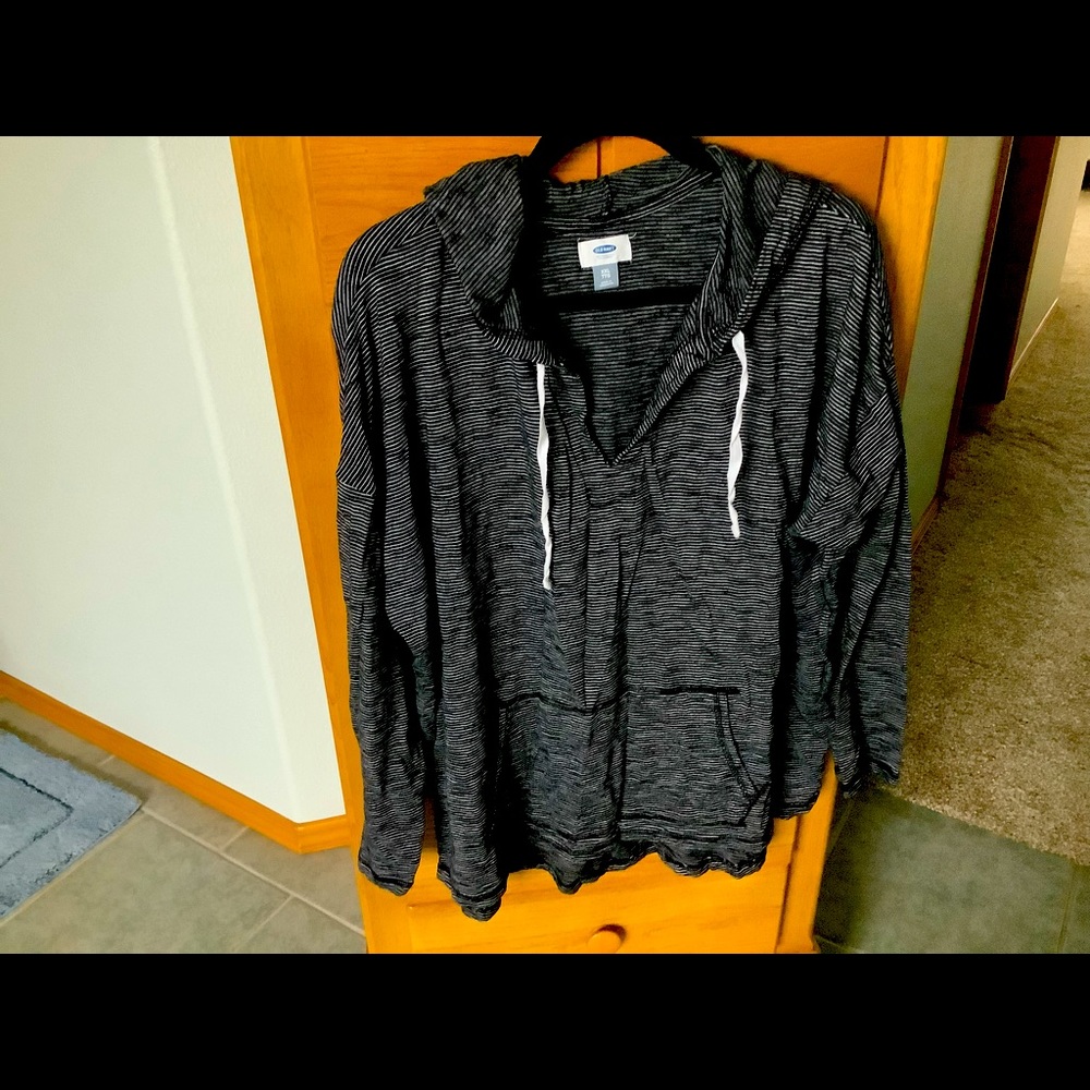 Old Navy pull over Hoodie